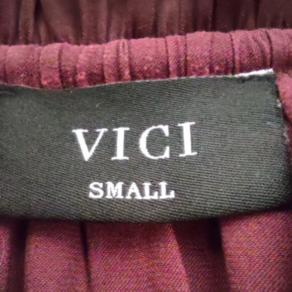 VICI MAROON BLOUSE HIGHLY RUCHED AND RUFFLED ARMS AND CUFFS HIGH LOW HEM SMALL - Picture 7 of 10
